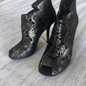 Vera Wang Black Laser-Cut Heels